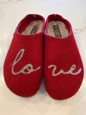 Haflinger Women's Grizzly Lovely Wool Clogs in Chilli Red